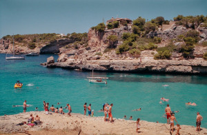 Οι καλύτερες παραλίες για γυμνισμό κοντά στην Αθήνα
