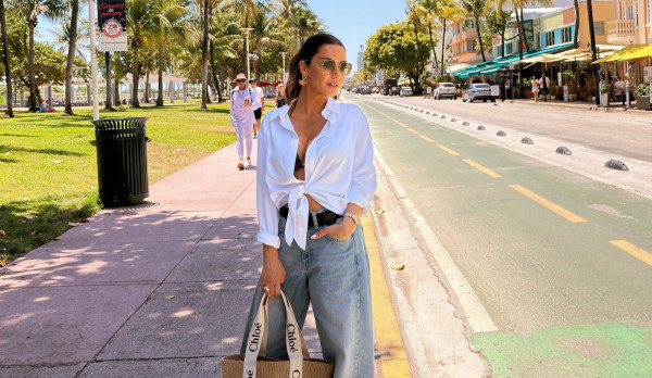 Βάσω Λασκαράκη: Έβαλε τα καλοκαιρινά της looks σε ψηφοφορία. Ποιο κερδίζει;