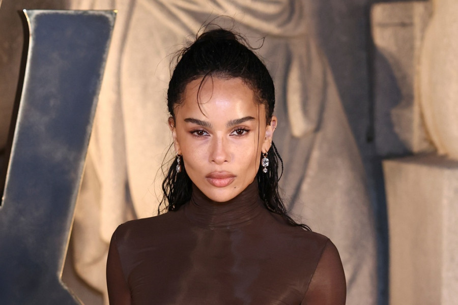 Μινιμαλιστικό και πολύ κομψό, το engagement mani της Zoë Kravitz είναι το πιο ποθητό της στιγμής