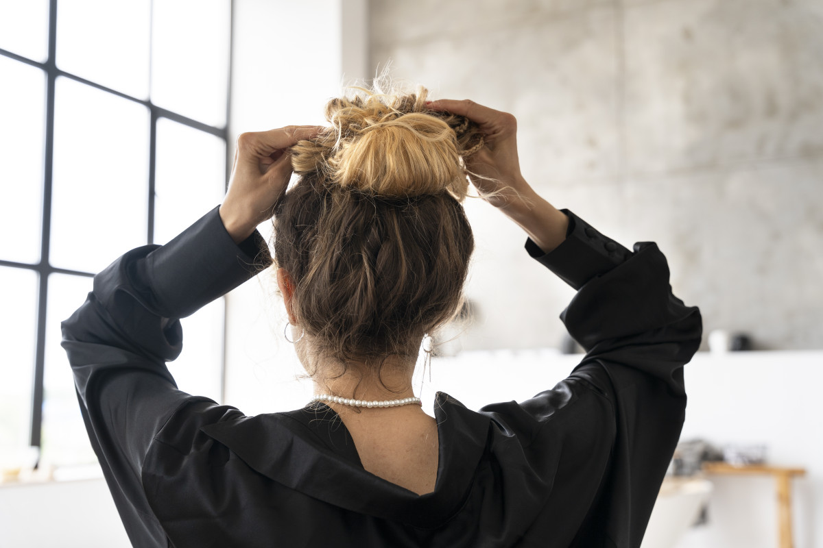 Μαλλιά: Αυτές οι κακές συνήθειες προκαλούν κόμπους κατά τη διάρκεια της νύχτας
