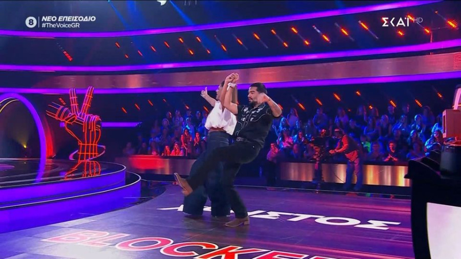 The Voice: Η διαγωνιζόμενη που μετέτρεψε το stage σε πανηγύρι, ο χορός Παπαρίζου - Μάστορα και η θεαματική τούμπα