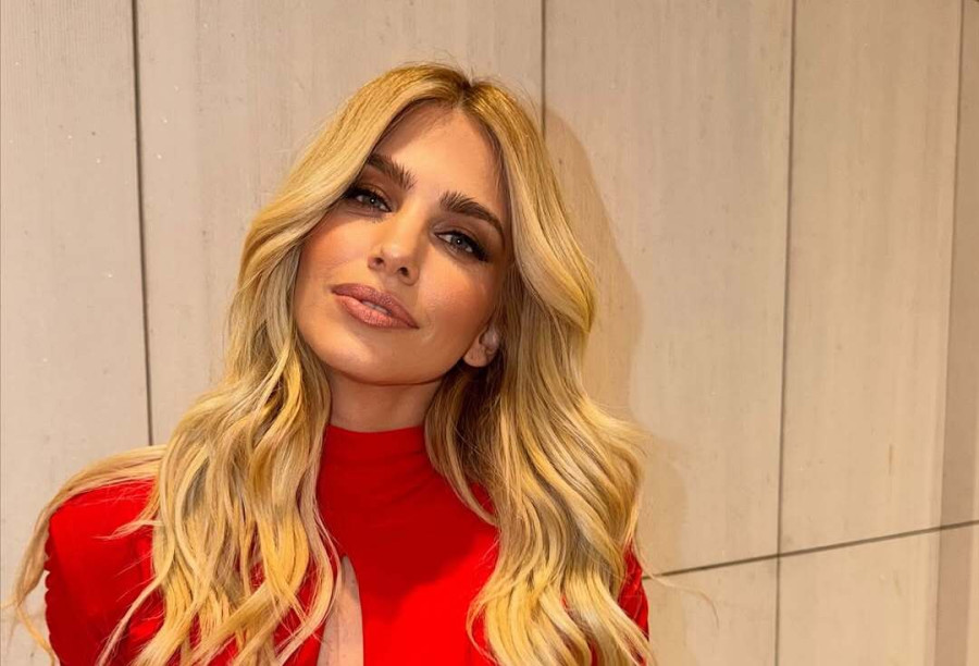 Βάλια Χατζηθεοδώρου: Μια τούρτα, δύο φίλοι και ένας χαλασμένος αναπτήρας έγραψαν ιστορία στην πιο απρόβλεπτη έκπληξη γενεθλίων