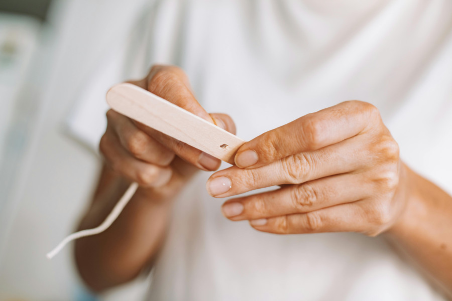 Stick-on false nails: Απόλυτο trend ή καταστροφή για τα φυσικά σας νύχια;