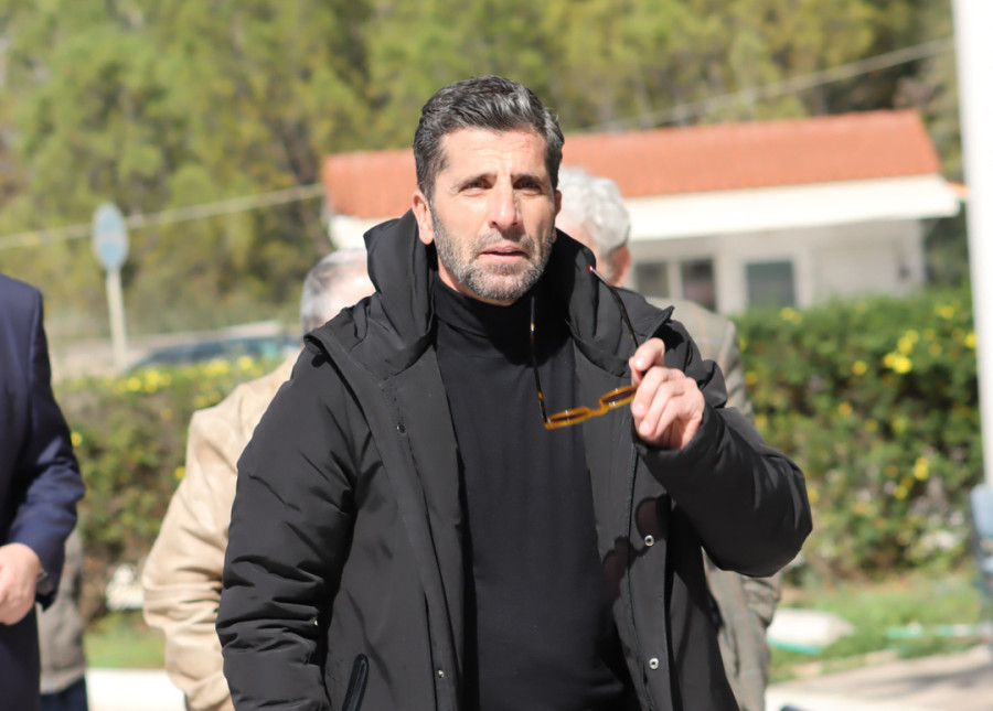 Βισκαδουράκης: Οι φορές που έκλαψε, τα μοναχικά παιδικά χρόνια, η ζωή στο ορφανοτροφείο και η επιθυμία του για τον γιο του