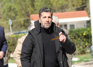 Βισκαδουράκης: Οι φορές που έκλαψε, τα μοναχικά παιδικά χρόνια, η ζωή στο ορφανοτροφείο και η επιθυμία του για τον γιο του