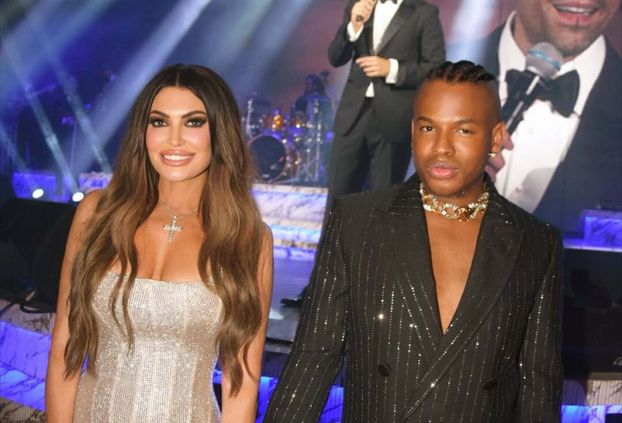 Κίμπερλι Γκιλφόιλ: Ο στυλίστας της θέλει να μάθει ελληνικά και ο λόγος είναι πιο… καυτός από όσο νομίζεις