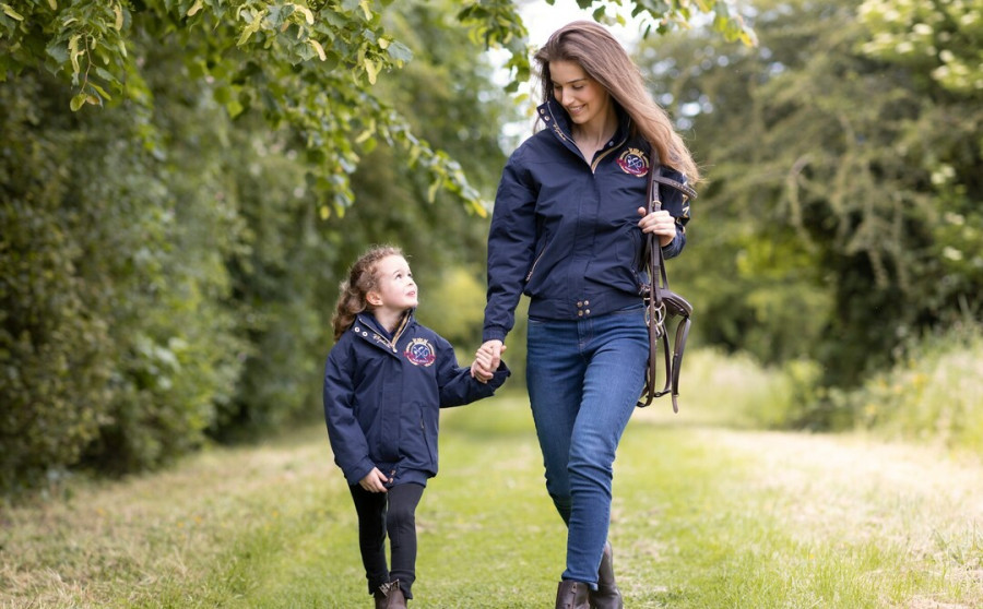 Το παιδί σου απομακρύνεται; Τι μπορείς να κάνεις για να βελτιώσεις την επικοινωνία σας