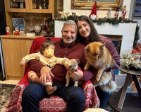 Πατούλης - Κοιλού: Οικογενειακό... μασκάρεμα για χάρη του αποκριάτικου πάρτι του ΙΣΑ - Τι ντύθηκαν;