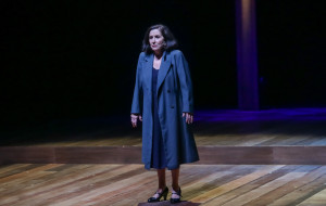 Νένα Μεντή: «Με λένε ξινή, πικρή και σκληρή, αλλά απλώς λέω αυτό που πιστεύω»