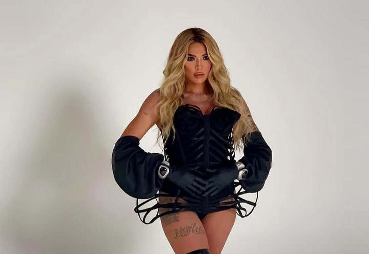 Αγγελική Ηλιάδη: Στο πλευρό του γιου της που υποβάλλεται σε χειρουργείο