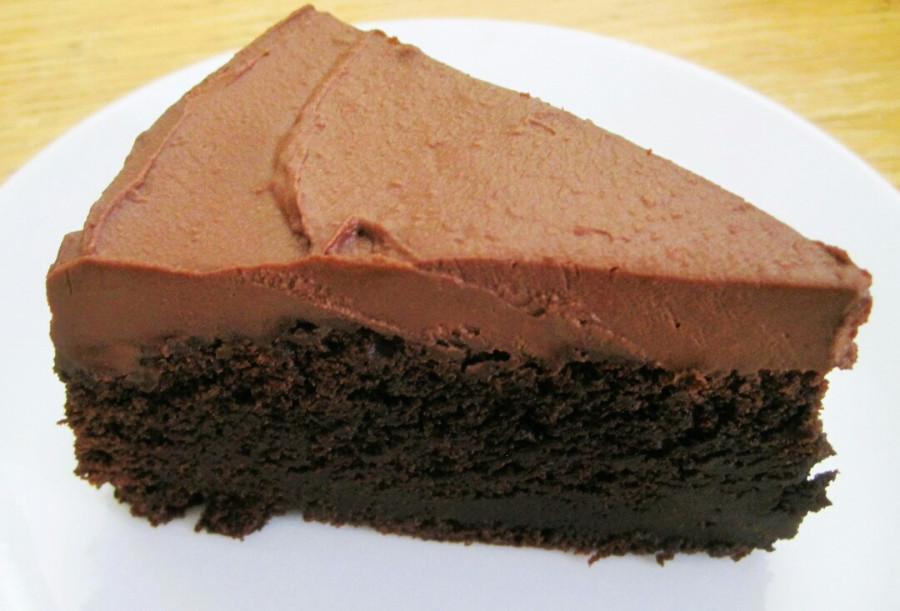 Αφράτη και ζουμερή σοκολατόπιτα: Τα μυστικά για να το πετύχεις και τα 5 λάθη που χαλάνε το αποτέλεσμα