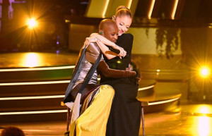 Ariana Grande &amp; Cynthia Erivo λάμπουν στο “Wicked: One Wonderful Night” - Το special musical που όλοι περιμέναμε