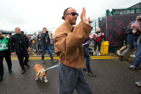 Lewis Hamilton: Διέκοψε τη μηχανική υποστήριξη του Roscoe μετά από 4 μέρες μάχης και 13 χρόνια αγάπης