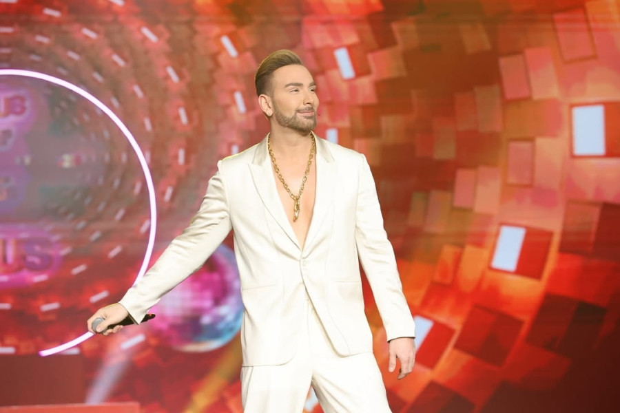 Κοκλώνης: Το παρασκήνιο του νέου J2US, η αποχώρηση της Βανδή, η έκπληξη στο backstage και το απίστευτο άκυρο από influencer