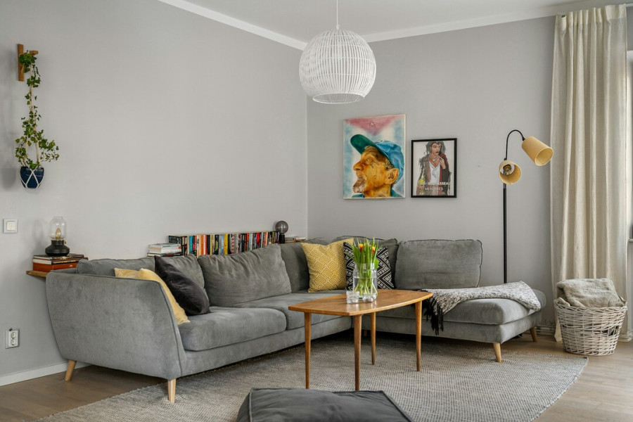 Ανανέωσε τον καναπέ σου χωρίς να αγοράσεις καινούργιο και δες το σαλόνι να μεταμορφώνεται