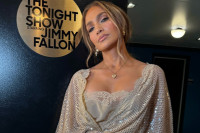 «Νιώθω σαν να είμαι ξανά 25»: Η Jennifer Lopez μιλά για τη νέα της ρουτίνα γυμναστικής