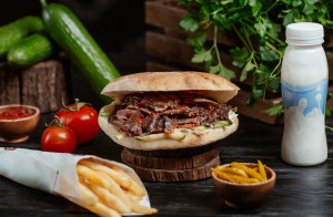 Δεν φαντάζεσαι πόσο εύκολο είναι να φτιάξεις σπιτικό ντονέρ, χωρίς ύποπτα πρόσθετα!