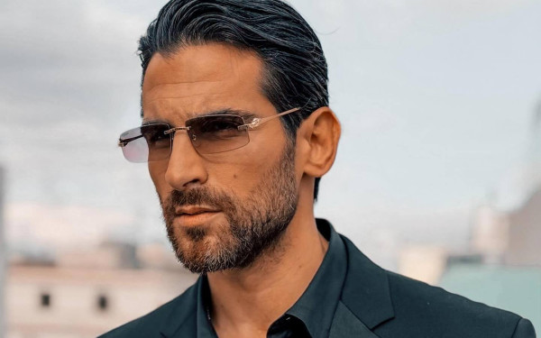 Ετεοκλής Παύλου: Πήρε ρομποτική μάσκα Ironman και άφησε άφωνη τη Χατζίδου