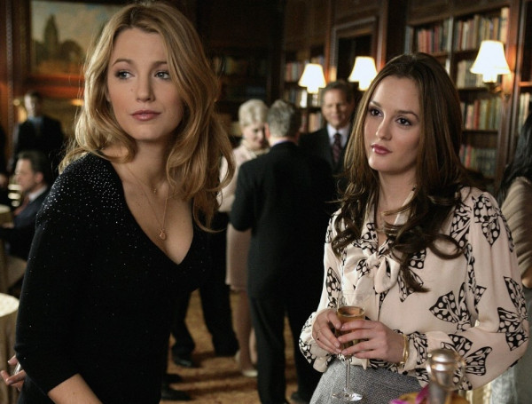 Gossip Girl 2025: Γιατί το TikTok ξαναλατρεύει το στυλ της Blair Waldorf