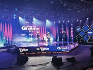 Sing for Greece - B' Ημιτελικός: Με ανδρόγυνο look στην σκηνή η Μπέττυ Μαγγίρα