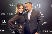 Βάσω Λασκαράκη: Βραδινή έξοδος με το... Σόι της (το τηλεοπτικό και το πραγματικό)