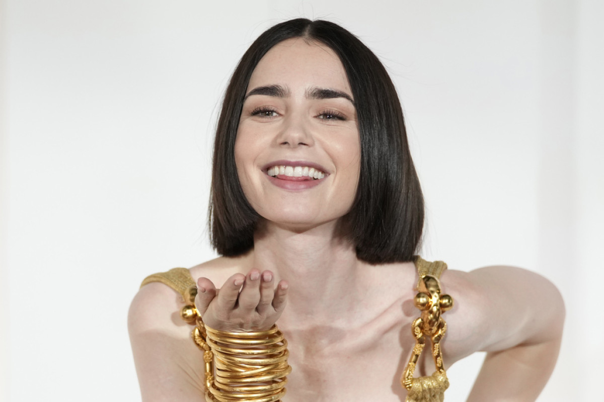 Το μυστικό για την τέλεια επιδερμίδα της Lily Collins στο «Emily in Paris»; Αυτή η κρέμα προσώπου των 17$