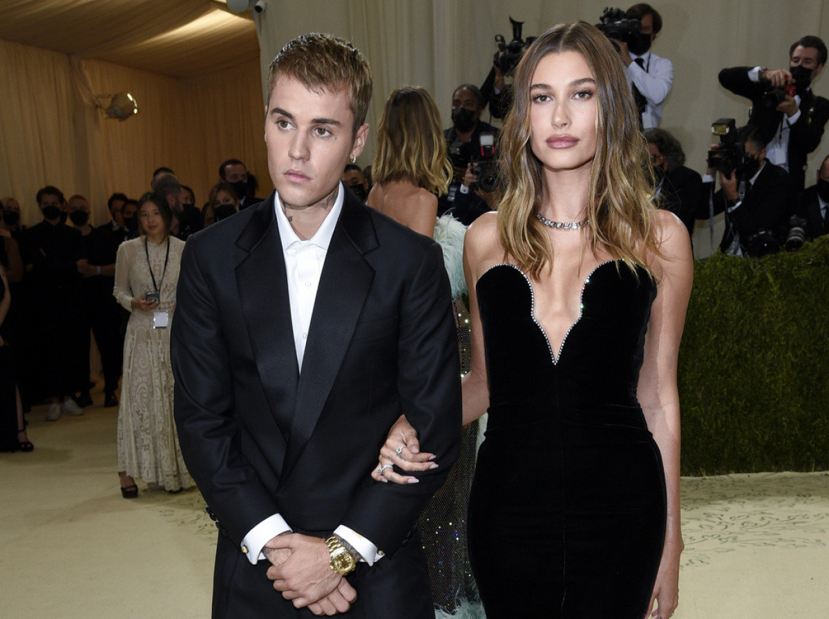 Justin Bieber: Το νέο του άλμπουμ είναι ένα ερωτικό γράμμα στη Hailey και τον Jack