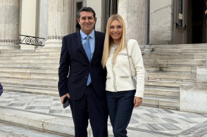 Γιώργος Μυλωνάκης: Στη ΜΕΘ μετά από ανεύρυσμα ο υπουργός και σύζυγος της Τίνας Μεσσαροπούλου