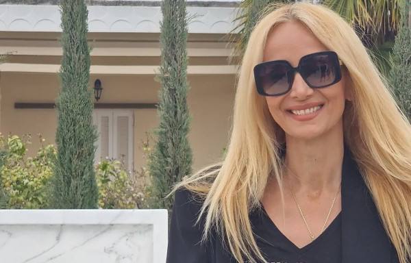 Ναταλί Κάκκαβα: Κυκλοφορεί με καλυμμένο μάτι και εξηγεί γιατί