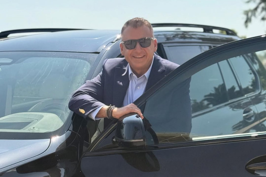 Γιώργος Λιάγκας: Τρολάρει επιχειρώντας να φάει κάτι... διακριτικό και light