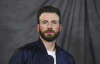 Chris Evans: Έγινε μπαμπάς! Η ιστορία αγάπης με την Alba Baptista και η κόρη που ολοκλήρωσε το όνειρό τους