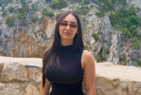 Κλαυδία: Το κυριακάτικο προσκύνημά της σε μοναστήρι της Αττικής