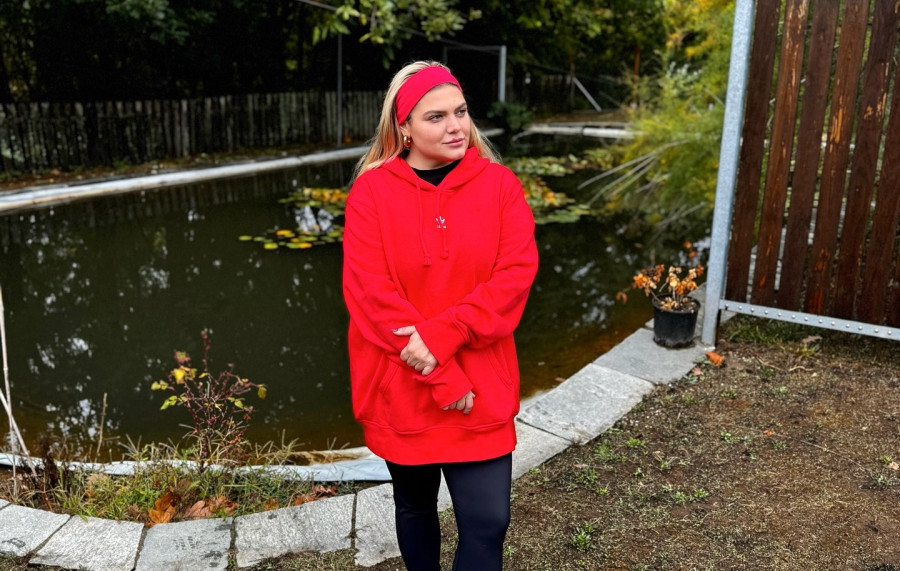 Δανάη Μπάρκα: Τέλος το ξανθό και το μακρύ - «Επιστροφή στα... φυσικά» part 1 και 2 και ένα reunion