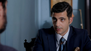 Άγιος έρωτας: Ο Χάρης ετοιμάζεται να πει την αλήθεια στον Κλεάνθη για την πατρότητά του