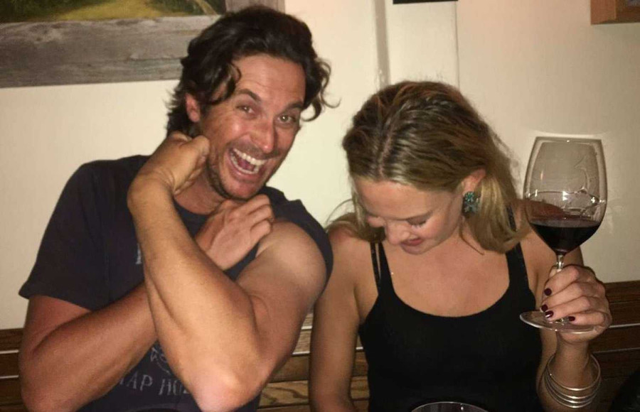 Η Kate Hudson μοιράστηκε μια σέξι πόζα, ο αδελφός της έκανε ένα επικό σχόλιο και εκείνη απάντησε πιο επικά