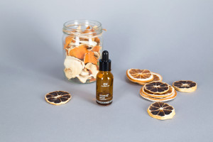 Σε μορφή serum ή σκόνης, ποια μορφή βιταμίνης C είναι πιο αποτελεσματική;