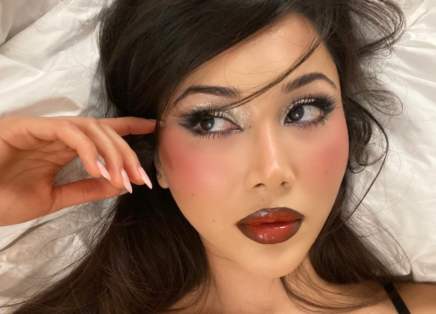 Πώς να φορέσετε σωστά το χρυσό μακιγιάζ