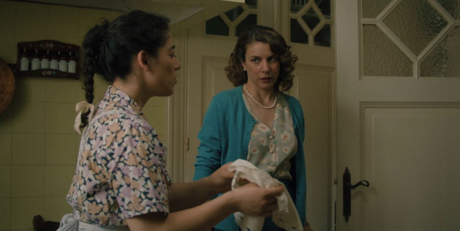 Το σπίτι δίπλα στο ποτάμι: Η μοναξιά μιας απόφασης βαραίνει την Ιουλία