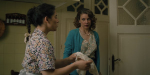 Το σπίτι δίπλα στο ποτάμι: Η μοναξιά μιας απόφασης βαραίνει την Ιουλία