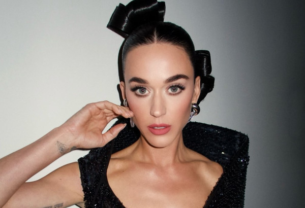 Η Katy Perry τίμησε την κόρη της, Daisy Dove, κατά την επίσκεψή της στο Διάστημα