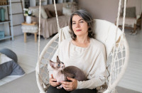 Γκρίζα μαλλιά: Η εμφάνισή τους μπορεί να παίζει καθοριστικό ρόλο στην καταπολέμηση του καρκίνου, σύμφωνα με μελέτη