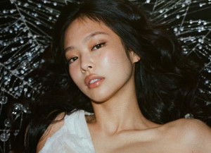 Eyewig: Τι είναι αυτή η «περούκα για τα μάτια» που υπόσχεται μακιγιάζ σε δευτερόλεπτα;