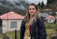 Βασιλική Τρουφάκου: Μάζεψε ελιές από την Ακρόπολη και μας έδειξε πώς τις ξεπικρίζουμε και τις διατηρούμε σωστά