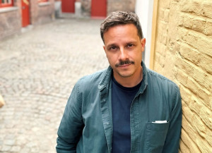 Δημήτρης Μακαλιάς: «Μελιτζάνες, φλογίτσες, σταγόνες, οτιδήποτε υπάρχει σε emoji είναι απιστία για μένα!»