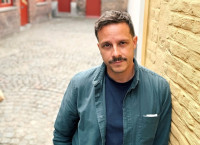 Δημήτρης Μακαλιάς: «Μελιτζάνες, φλογίτσες, σταγόνες, οτιδήποτε υπάρχει σε emoji είναι απιστία για μένα!»