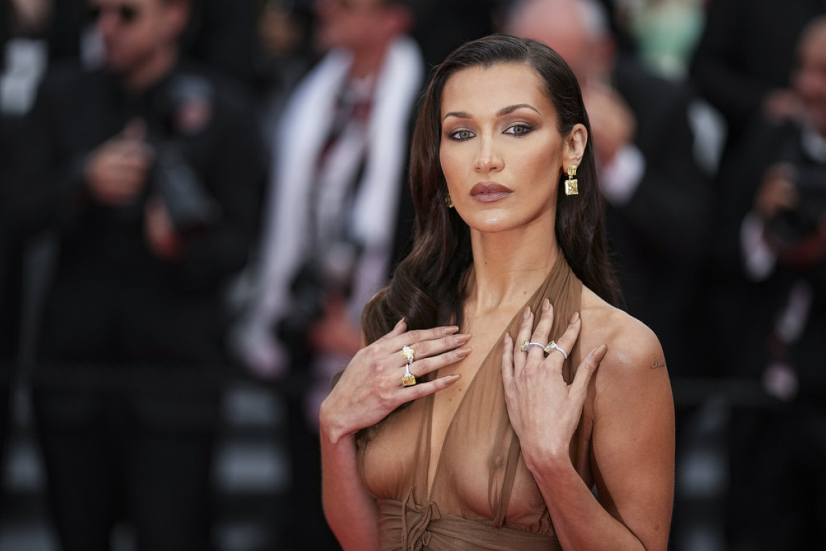 Το «Lychee Martini» μανικιούρ της Bella Hadid θα σε συνοδεύσει ως το τέλος του καλοκαιριού