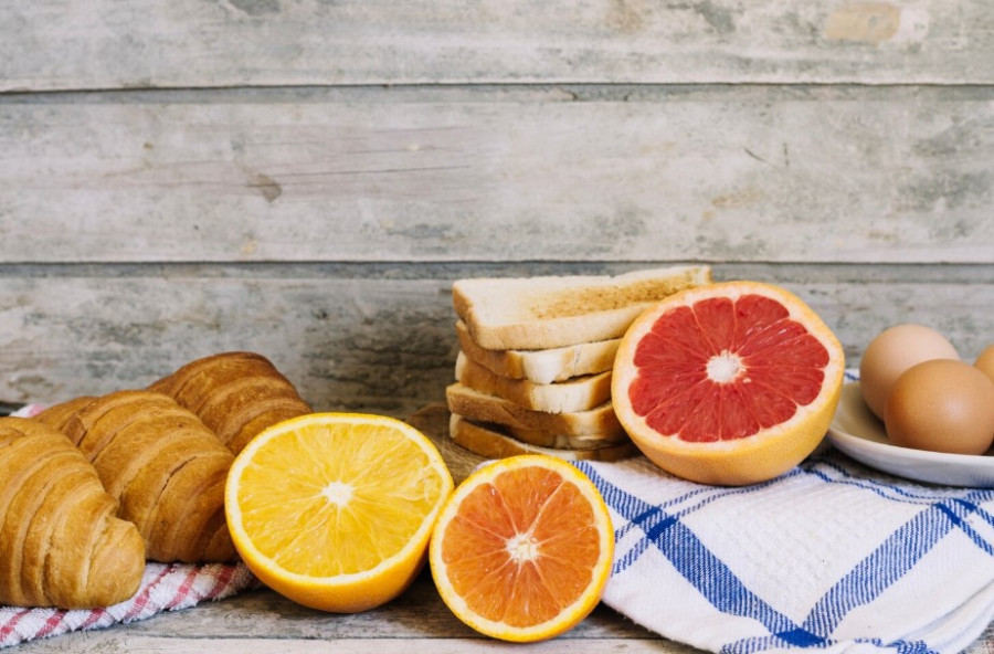 Βιταμίνη C στα τρόφιμα: Ποια είναι τα πιο πλούσια και πότε να τα καταναλώνετε για μέγιστη αποτελεσματικότητα