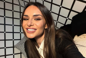 Ελένη Τσολάκη: Δείτε τι έκανε την ώρα της πρεμιέρας της Κατερίνας Καραβάτου