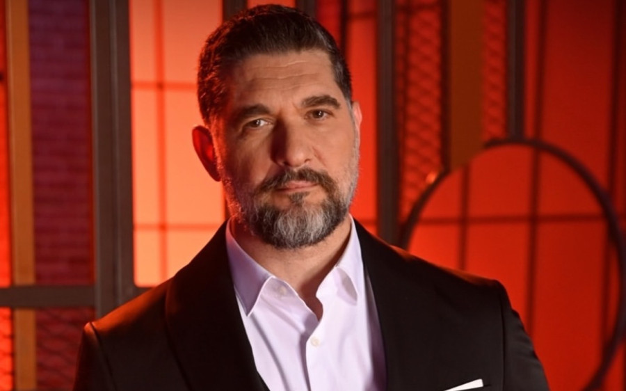 Πάνος Ιωαννίδης: Too hot to handle, too old to care, έγραφε η τούρτα του. Τα πόσα έκλεισε; (μέρες πριν)