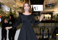 Έλενα Χαραλαμπούδη: Γιατί δεν χάρηκε τον γάμο της και πώς ένα σουβλάκι μπορεί να σώσει τη σχέση μετά το παιδί